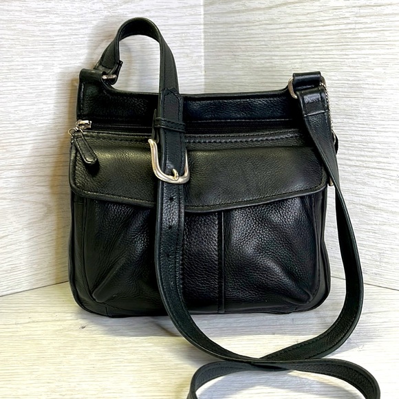 Fossil Bags Fossil Body Hugging Black Leather Crossbody With